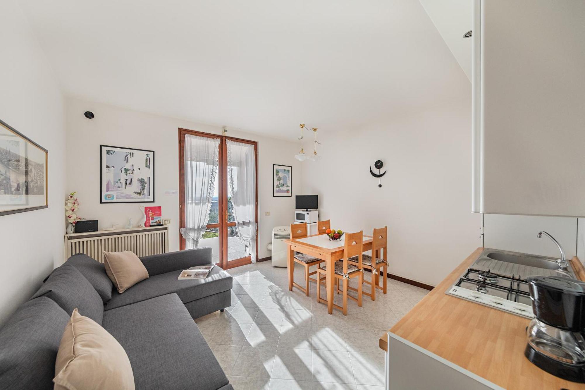 Residence Giardino 3 By Wonderful Italy ソイアーノ・デル・ラーゴ エクステリア 写真